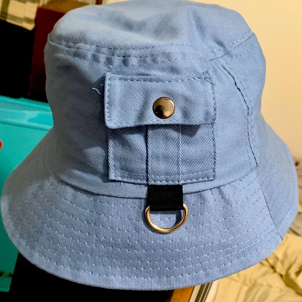 Bucket hat